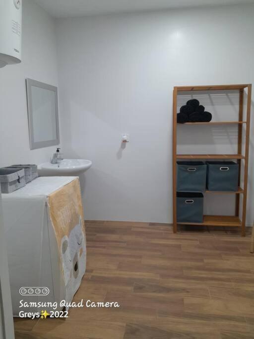 Apartamento Nuevo Cerca De La Playa Y Del Centro บาเลนเซีย ภายนอก รูปภาพ